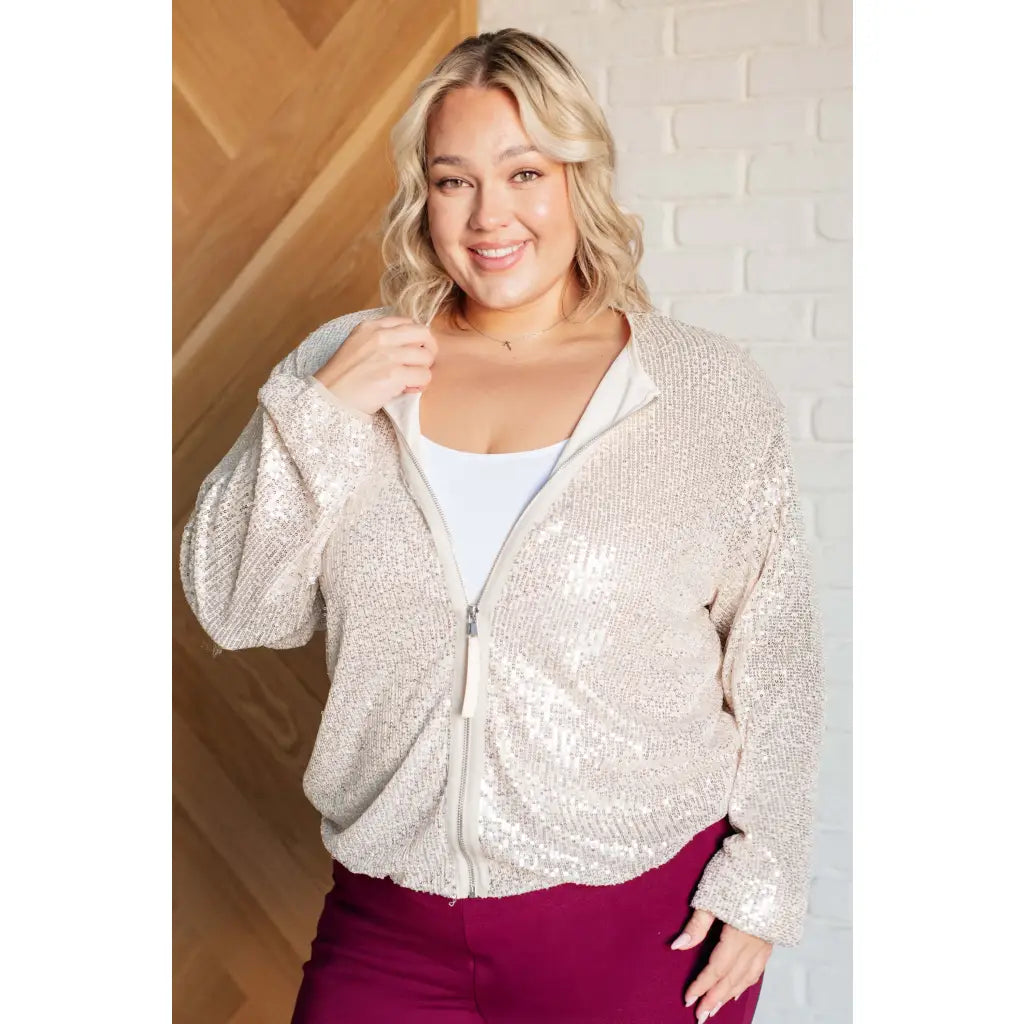 Shimmer in the Sweet Roo Sparkle Sequin Jacket with our plus size friendly glam. Full zip balloon sleeves fully lined