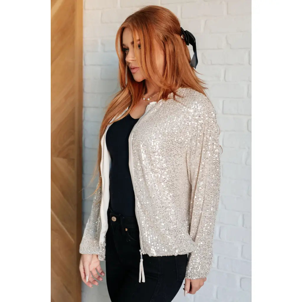 Shimmer in the Sweet Roo Sparkle Sequin Jacket with our plus size friendly glam. Full zip balloon sleeves fully lined