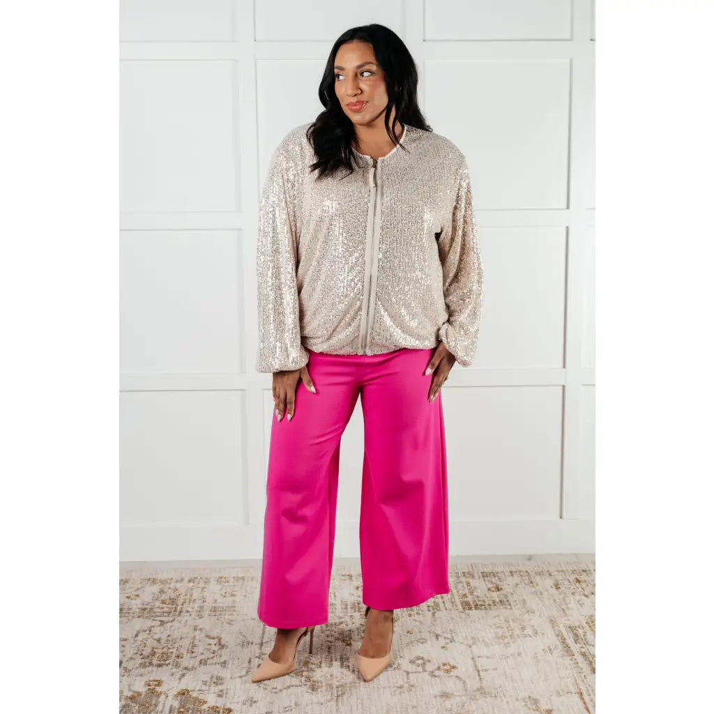 Shimmer in the Sweet Roo Sparkle Sequin Jacket with our plus size friendly glam. Full zip balloon sleeves fully lined