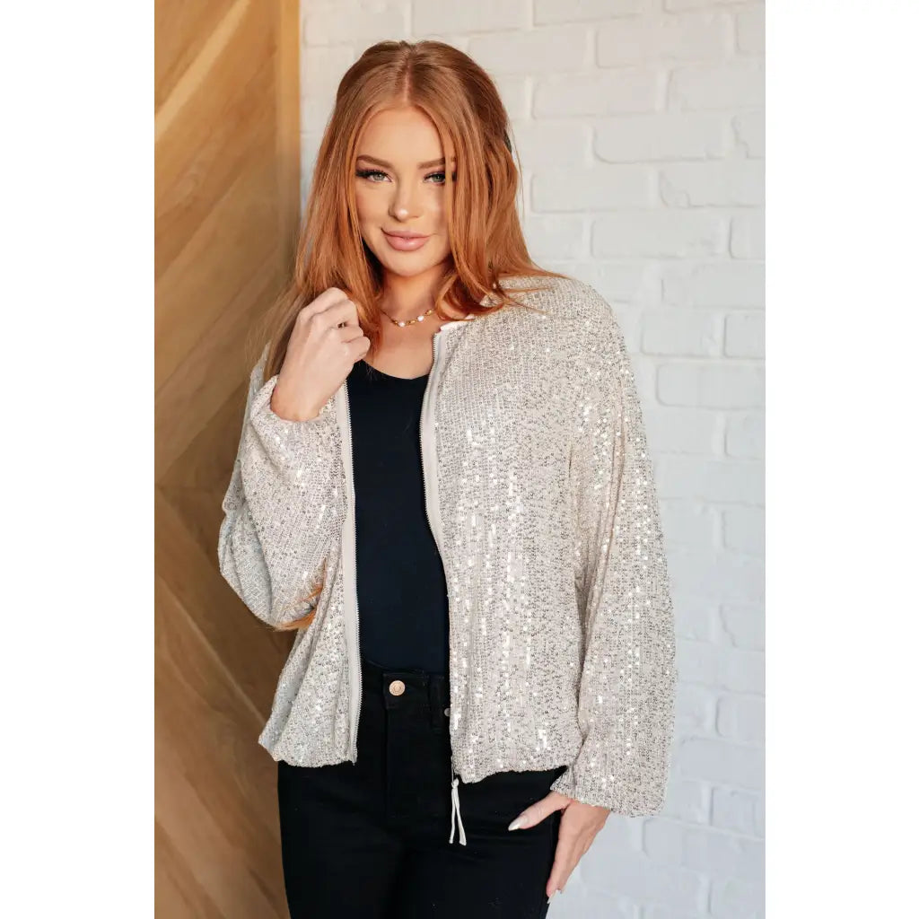 Shimmer in the Sweet Roo Sparkle Sequin Jacket with our plus size friendly glam. Full zip balloon sleeves fully lined