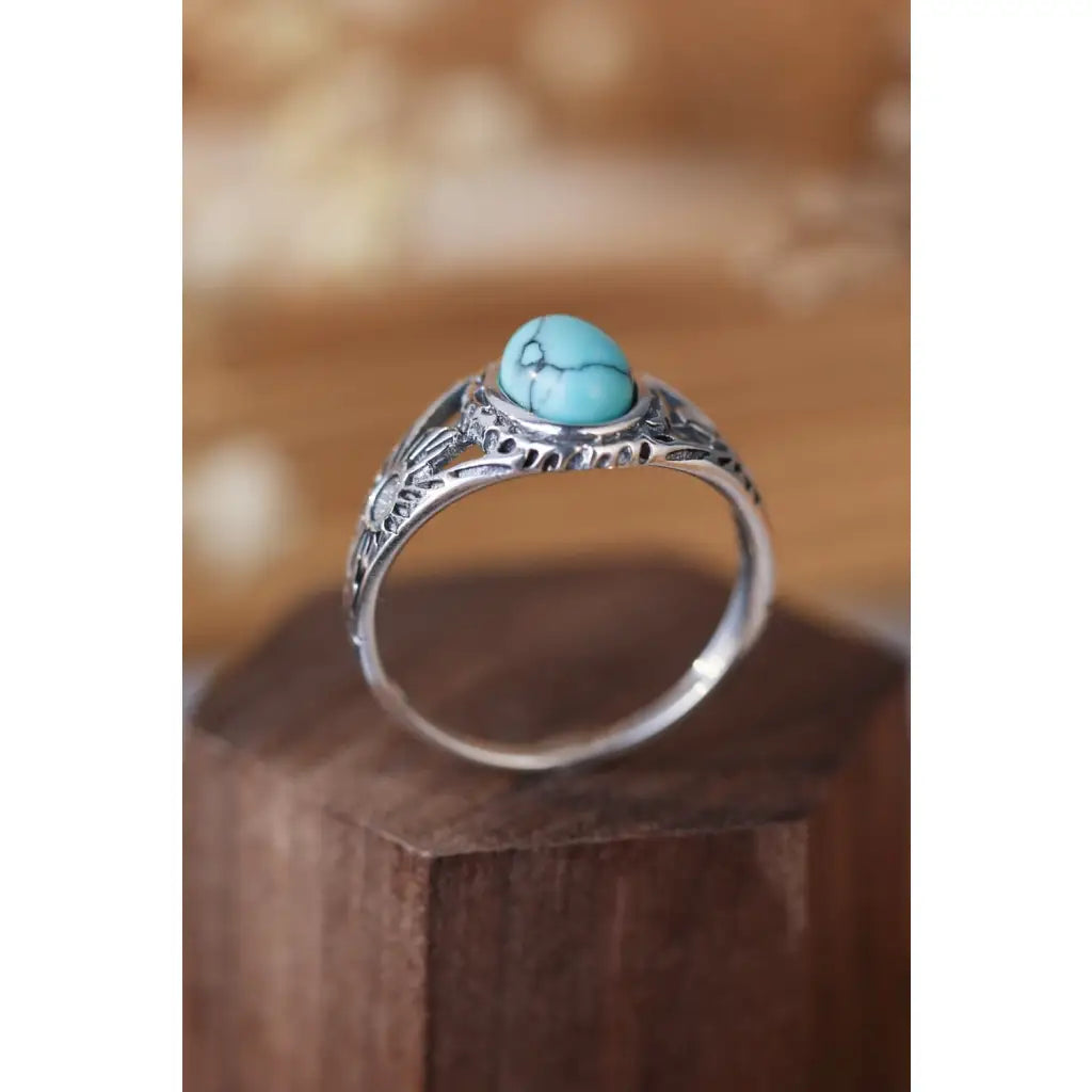 Our gorgeous turquoise 925 Sterling Silver Ring is sure to be your new favorite find! Includes a gift box.