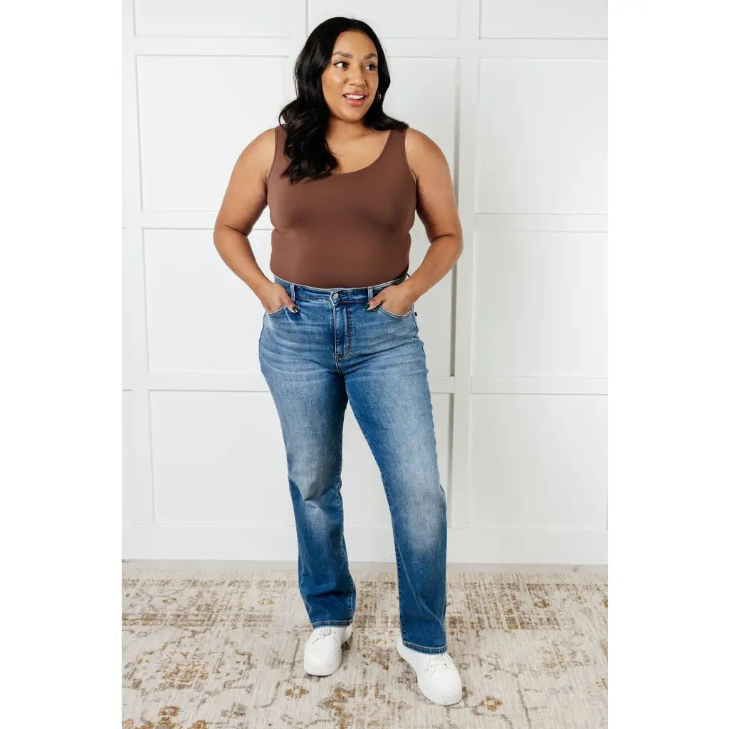 Stay warm and stylish with our Vintage Wash Thermal Straight Judy Blue Jeans. These high rise jeans feature a brushed