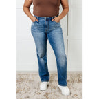 Stay warm and stylish with our Vintage Wash Thermal Straight Judy Blue Jeans. These high rise jeans feature a brushed