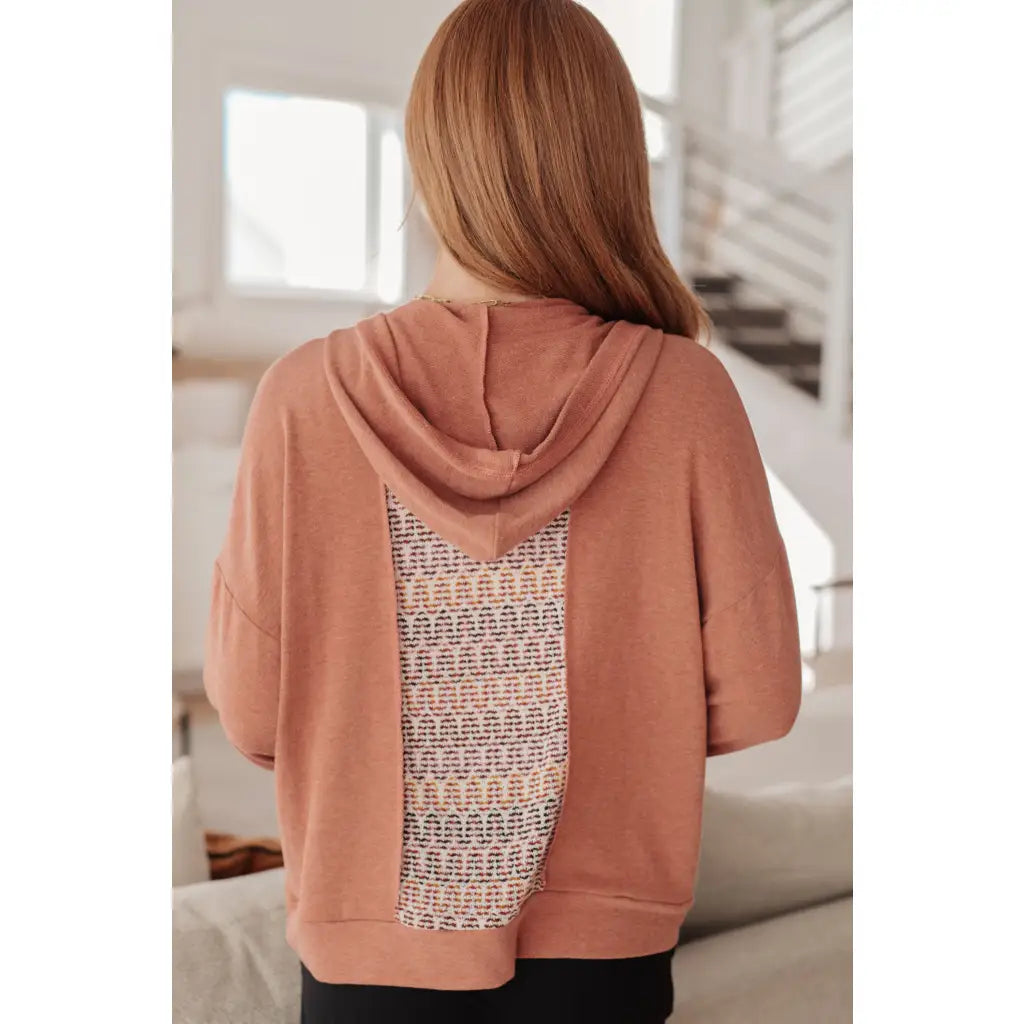 Our Wave Hello Textured Panel Hoodie is ideal for any closet. Crafted in a soft jersey knit heathered rust color