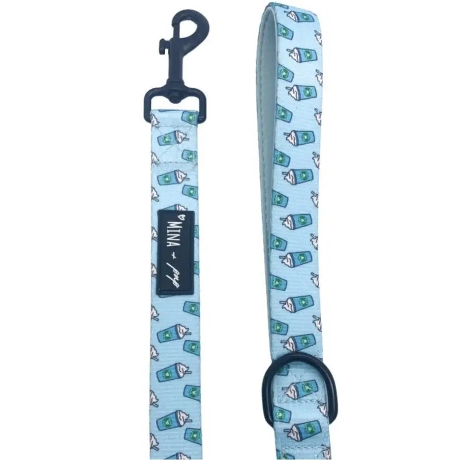 Walk your pup in style and comfort with our Pupshake Blue Comfort Leash. Featuring a neoprene padded handle