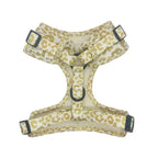 Adorn your pet with glamour galore in this stunning golden and white ombre cheetah print adjustable harness. Due